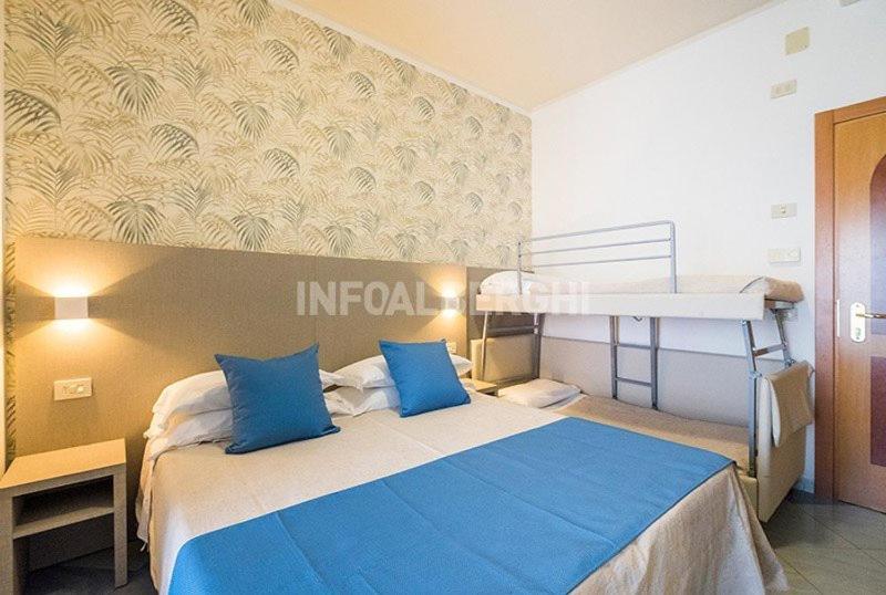 Hotel Christian Rimini Ngoại thất bức ảnh