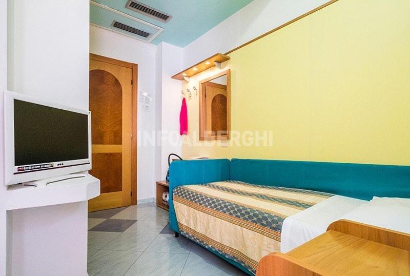 Hotel Christian Rimini Ngoại thất bức ảnh