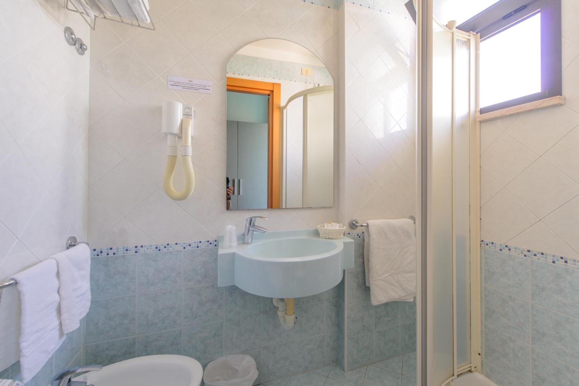 Hotel Christian Rimini Ngoại thất bức ảnh